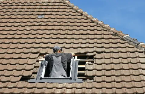 Pose de velux - Puycelsi